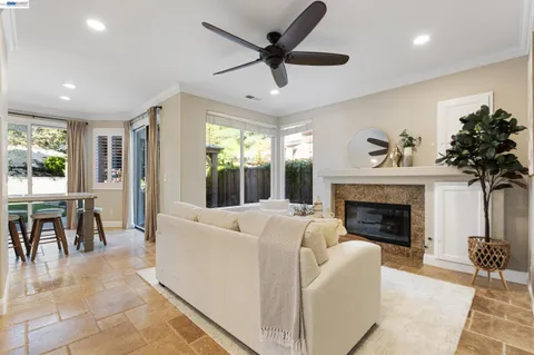 $1,685,000 | 377 Squirrel Ridge Way, Danville, CA 94506