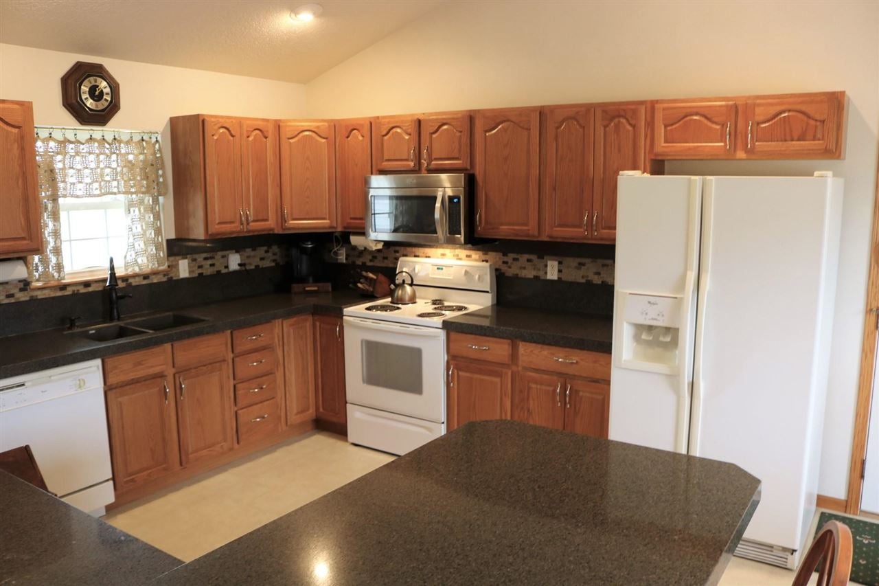 3038 Peaceful Drive Riverside, IA 52327 - Photo 13 of 24 Gallery Image 13