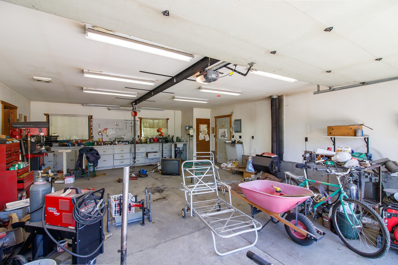 2037 South Stage Road Medford, OR 97501 - Photo 29 of 32 29