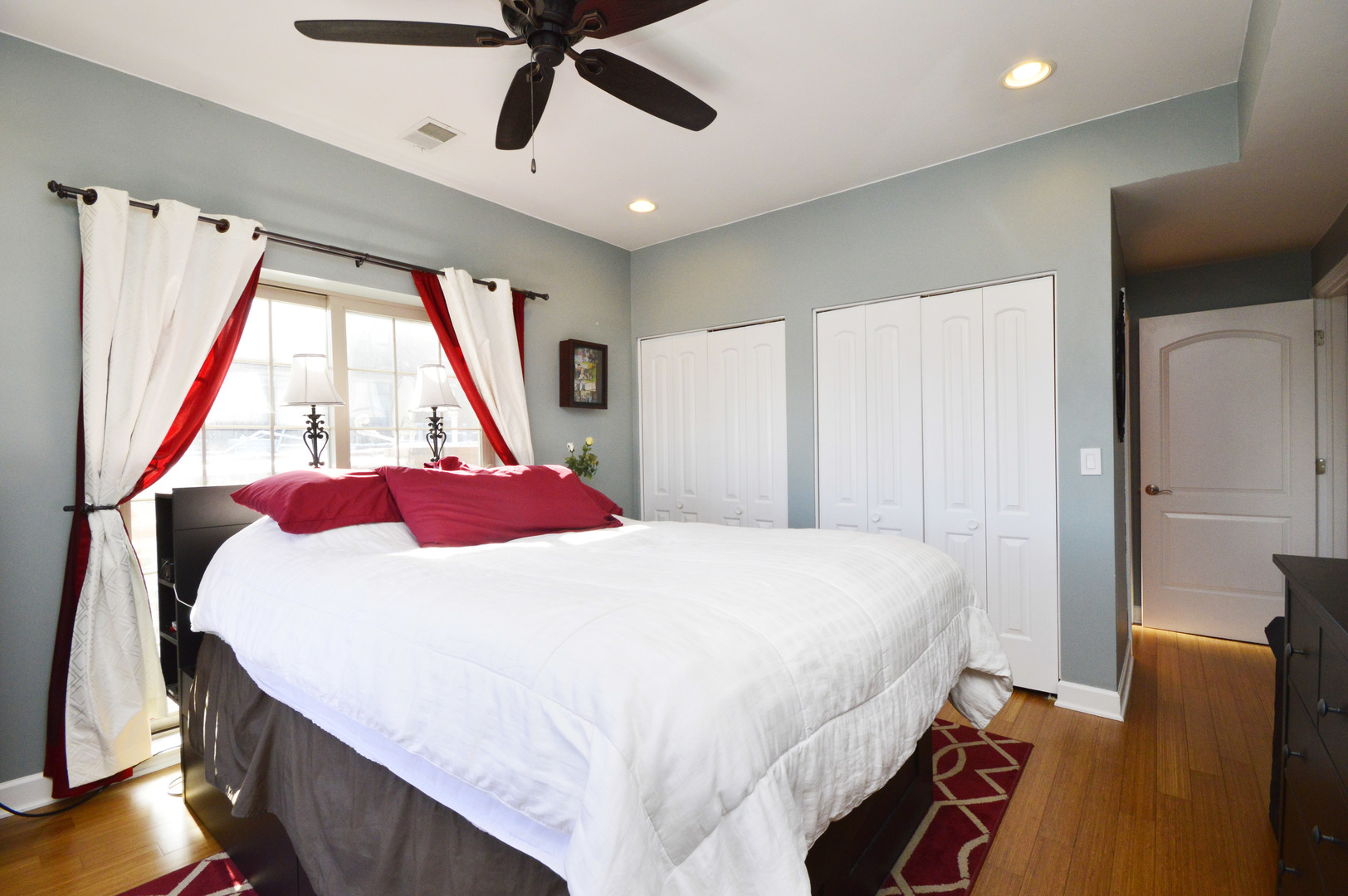 4725 North Sheridan Road, Unit 4D Chicago, IL 60640 - Photo 11 of 24 Gallery Image 11