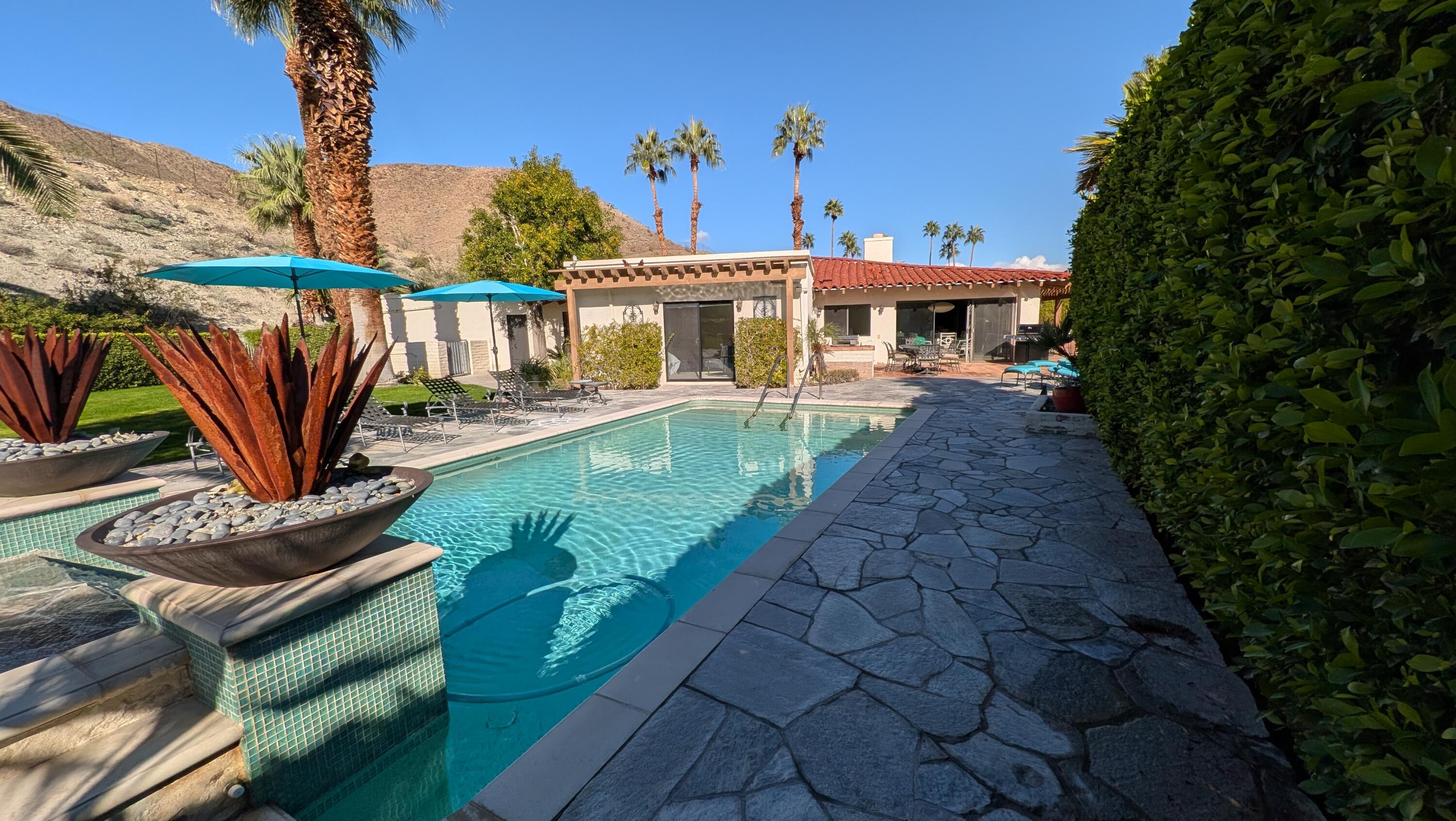 40480 Vía Entrada Rancho Mirage, CA 92270 - Photo 6 of 16 Pool/Spa