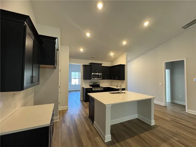 $447,202 | 562 Walnut Crk Parkway, Pendergrass, GA 30567