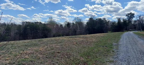 $31,900 | 0 Hunter Road, Brookneal, VA 24528