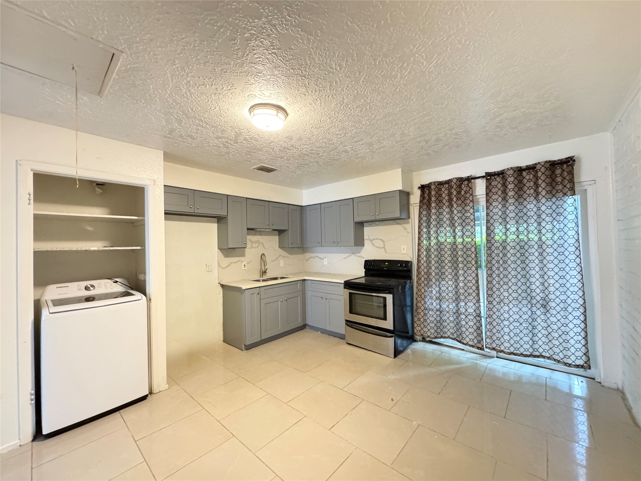 7449 Cook Road Houston, TX 77072 - Photo 3 of 12