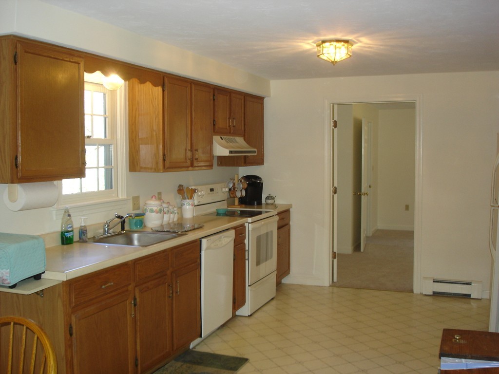 14 Merriam Way Upton, MA 01568 - Photo 9 of 22 Gallery Image 9