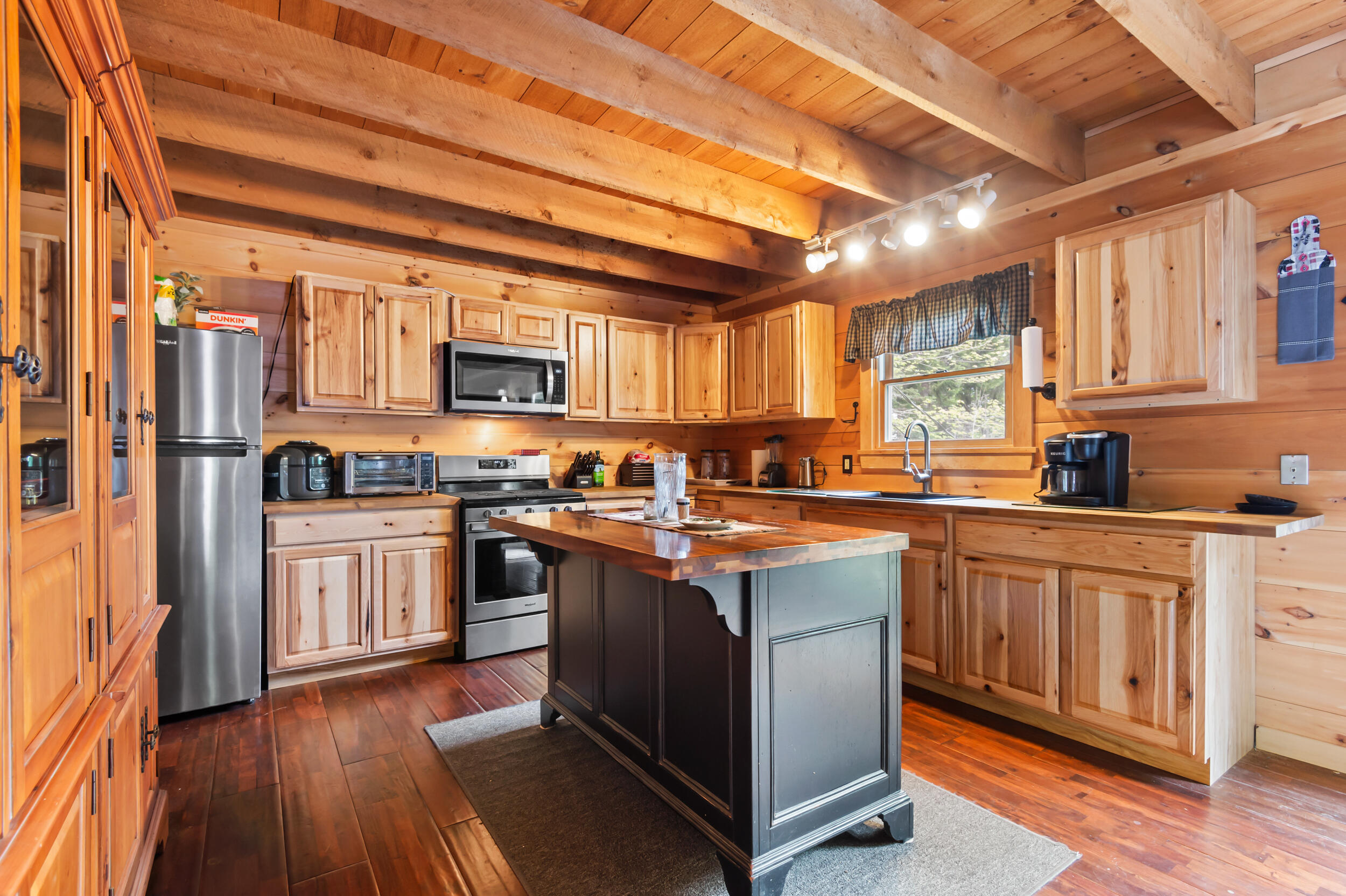 124 Birds Eye Road Rangeley, ME 04970 - Photo 13 of 30 _JRV9875