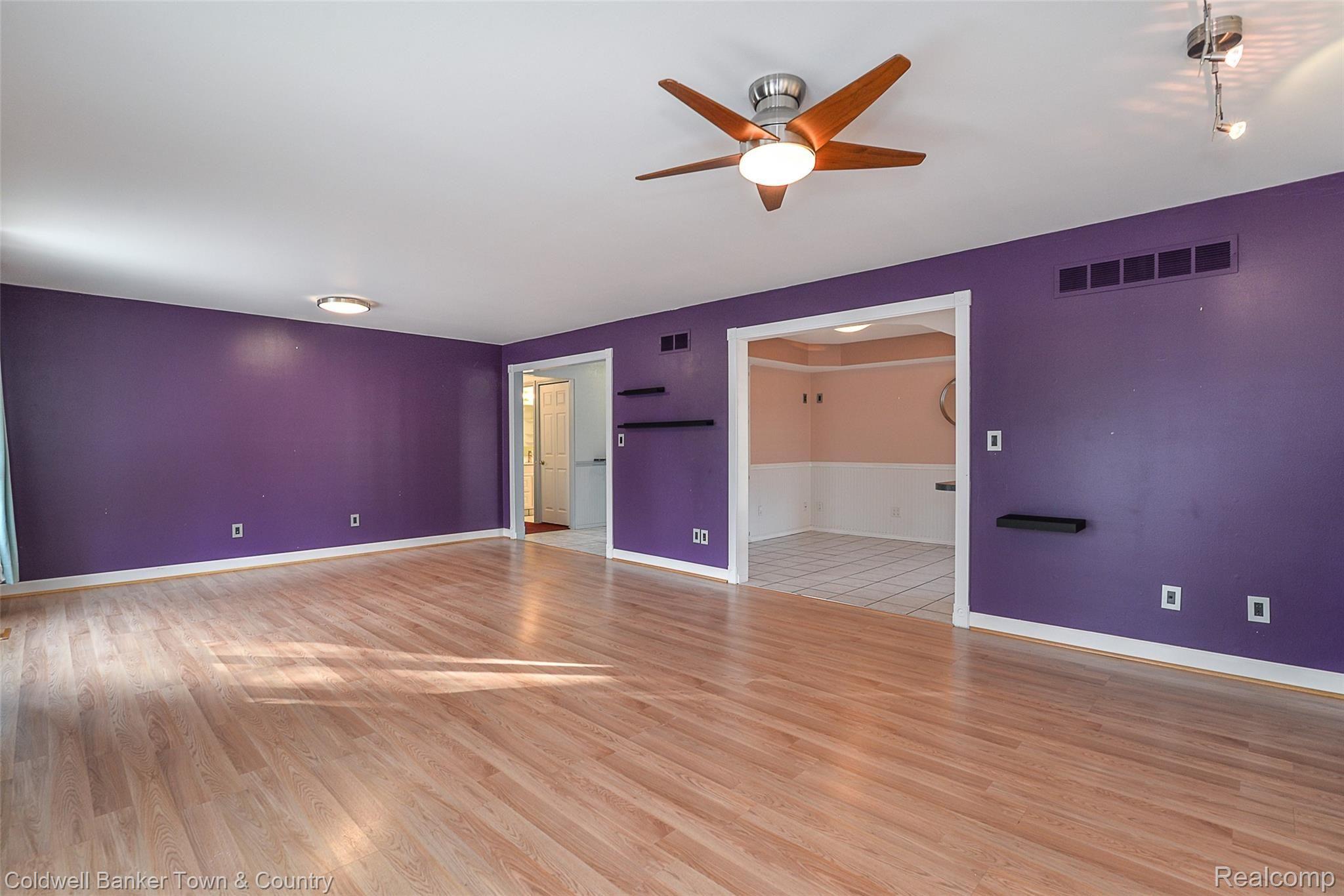 43827 Arlington Road Canton, MI 48187 - Photo 4 of 34 dsc_5636.jpg