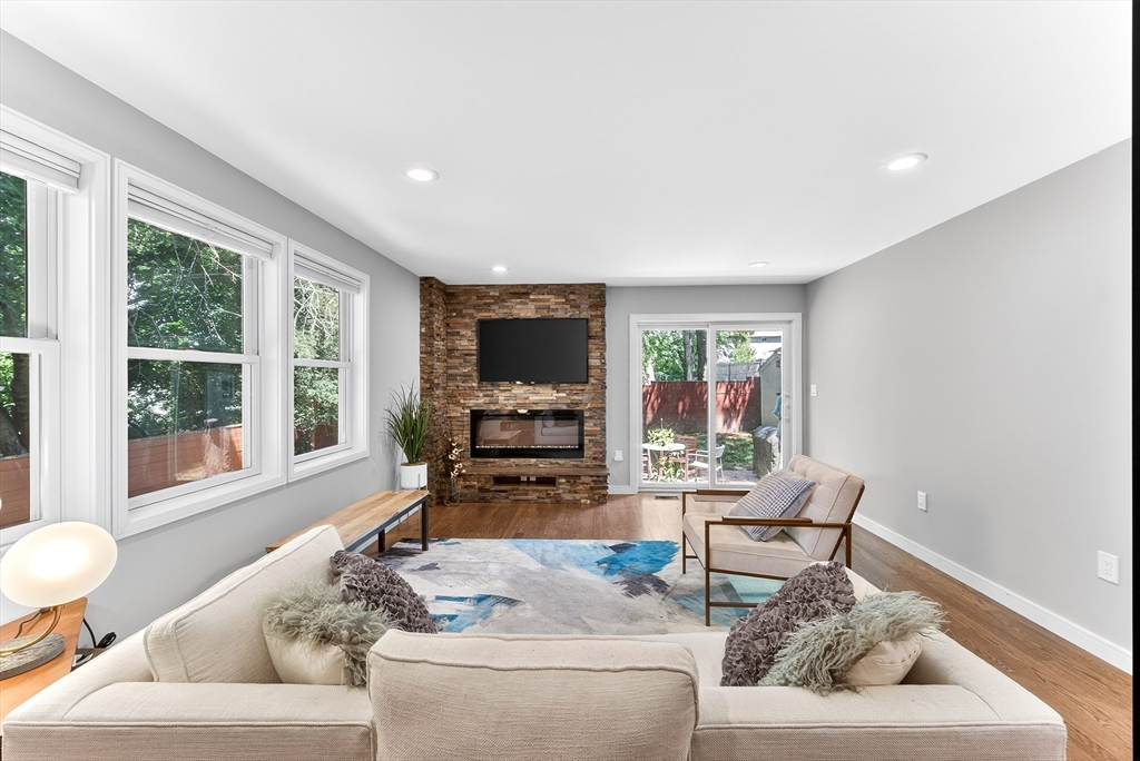 142 Edinboro Street, Unit 142 Newton, MA 02460 - Photo 11 of 40
