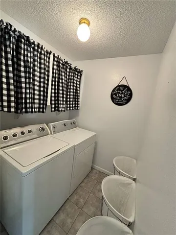 $330,000 | 1702 Countryside Drive, Pittsburg, KS 66762