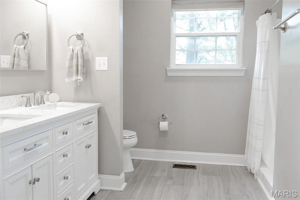 5288 Kerth Road St. Louis, MO 63128 - Photo 17 of 29
