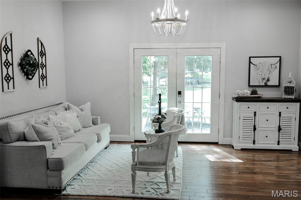 5288 Kerth Road St. Louis, MO 63128 - Photo 3 of 29