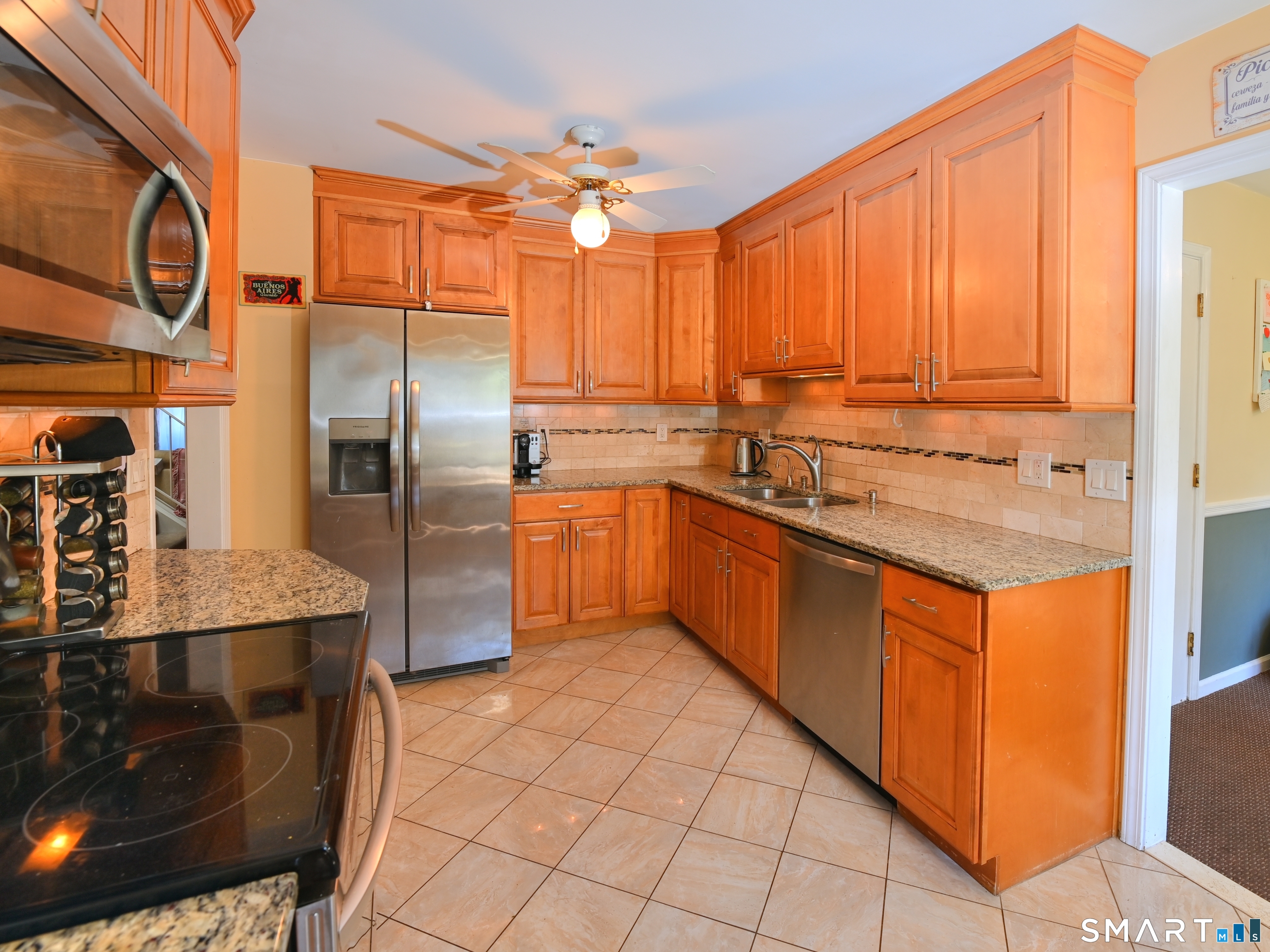 73 Fawn Ridge Lane, Unit 73 Norwalk, CT 06851 - Photo 10 of 27
