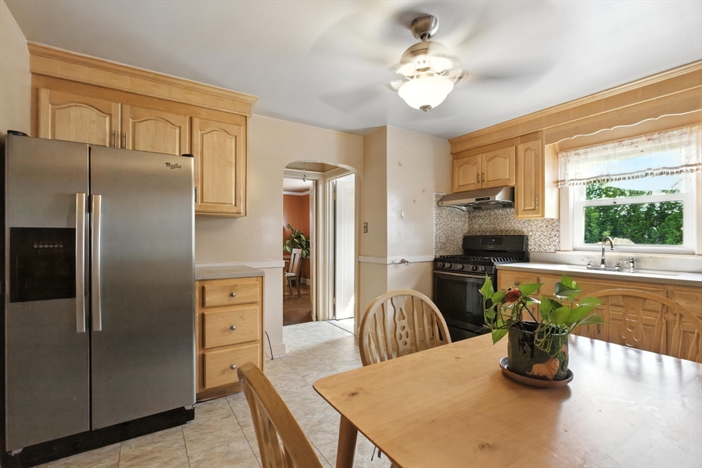 22 Barna Road Boston, MA 02124 - Photo 3 of 26 Gallery Image 3