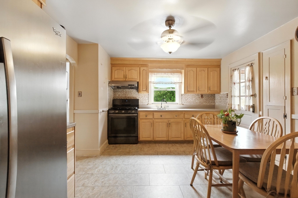 22 Barna Road Boston, MA 02124 - Photo 4 of 26 Gallery Image 4
