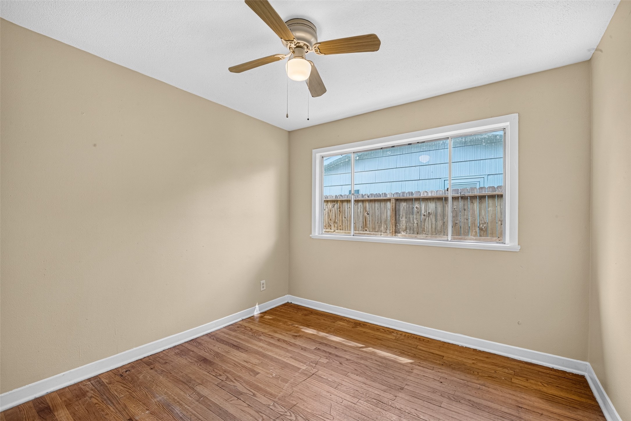 1307 Camden Road Pasadena, TX 77502 - Photo 27 of 37 Gallery Image 27