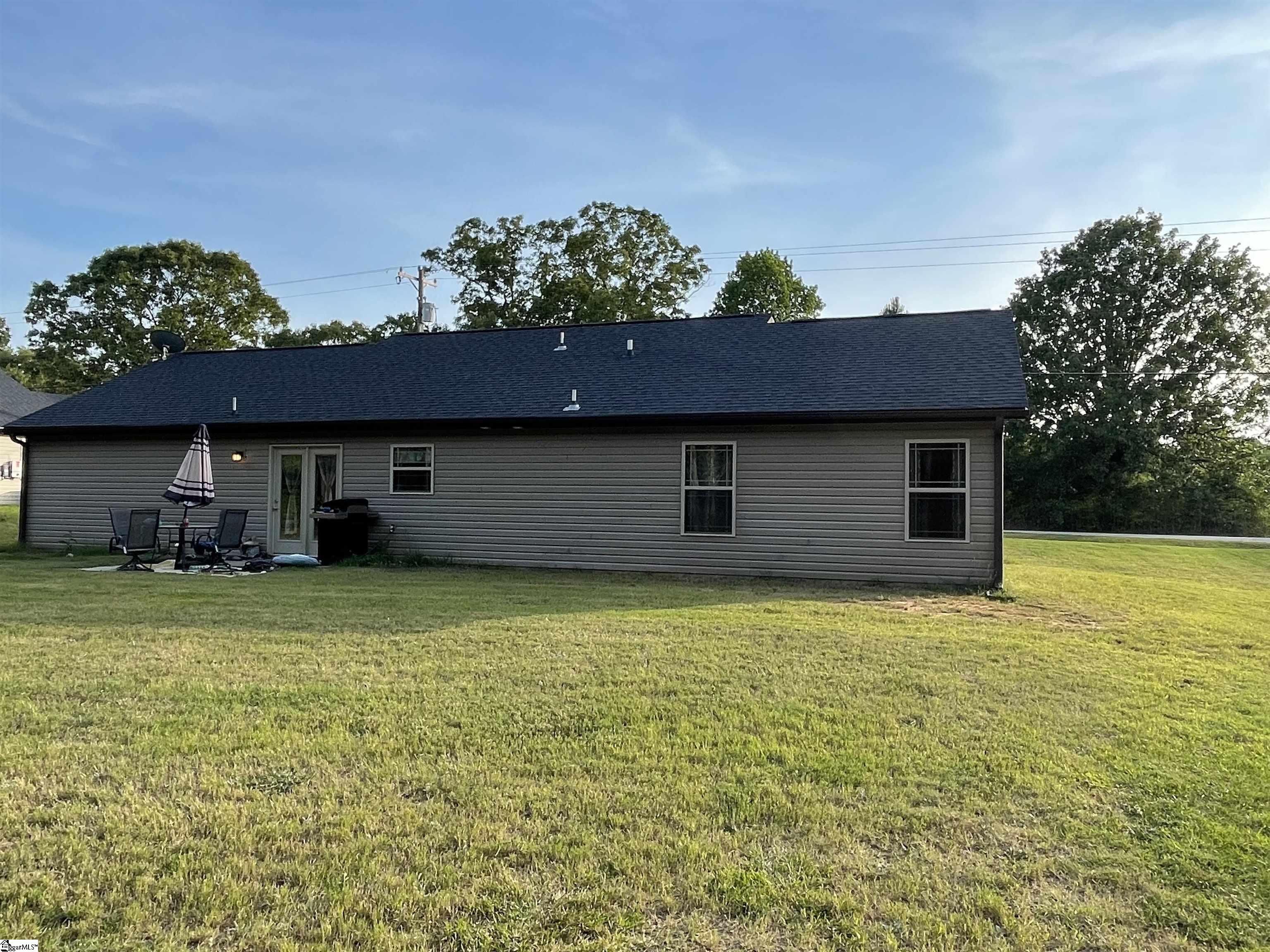 7255 Old Laurens Road Gray Court, SC 29645 - Photo 3 of 22 Gallery Image 3