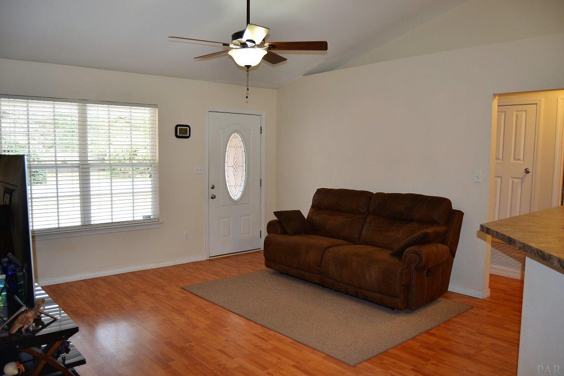 6502 Warren Road Milton, FL 32583 - Photo 4 of 29 Gallery Image 4