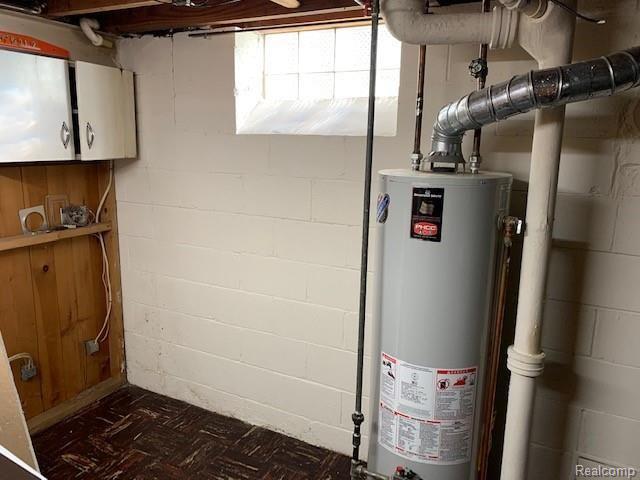 15045 Champaign Road Allen Park, MI 48101 - Photo 24 of 36 Gas Hot Water Tank