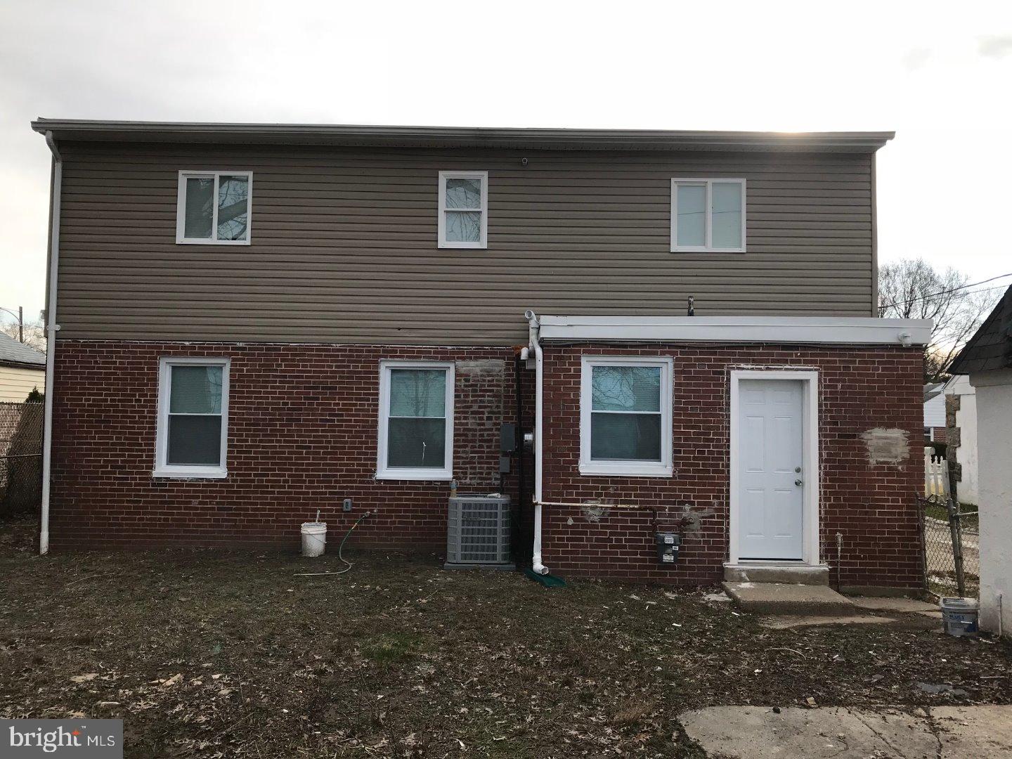 9212 Annapolis Road Philadelphia, PA 19114 - Photo 2 of 15 Exterior Back