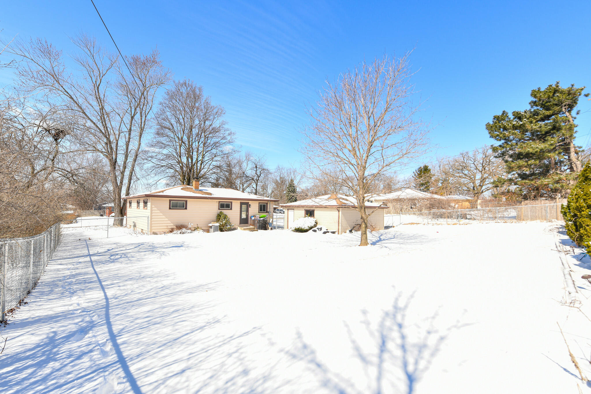 703 Perry Avenue Mount Pleasant, WI 53406 - Photo 17 of 23 HEN_ (19)