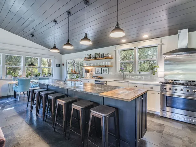 $1,950,000 | 11309 Zyle Lane, Austin, TX 78737