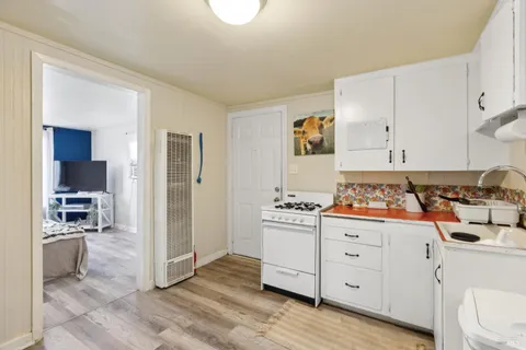 $525,000 | 2457 Guerneville Road, Santa Rosa, CA 95403