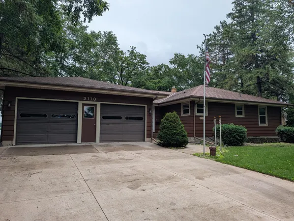 $489,000 | 2113 Country Club Drive Northeast, Willmar, MN 56201