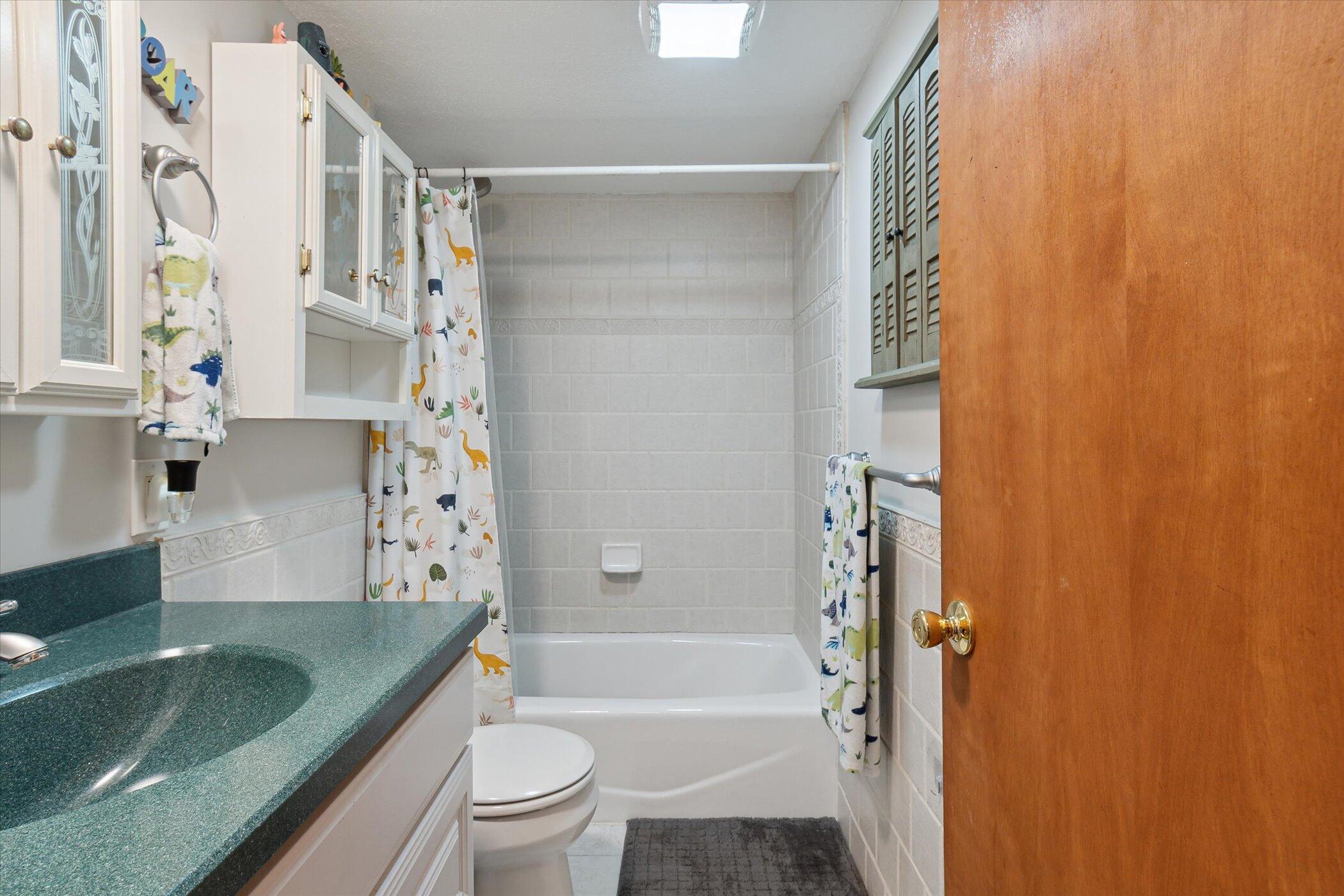 1493 Mason Road Howell, MI 48843 - Photo 26 of 29 27-1493-Mason-Rd-Howell-MI-48843-WindowS