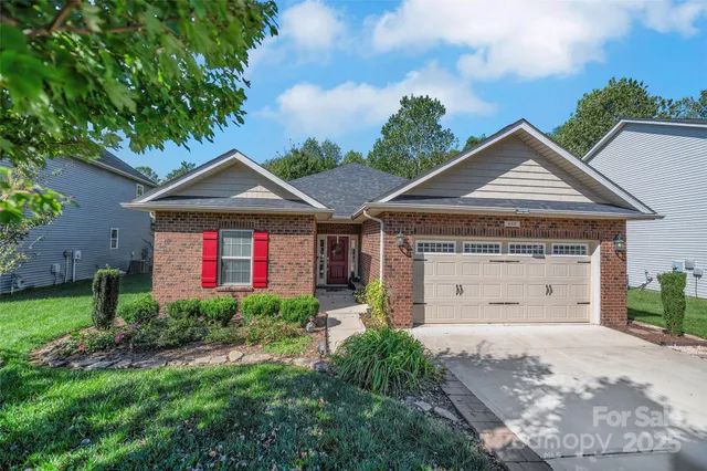 a front view of house with yard