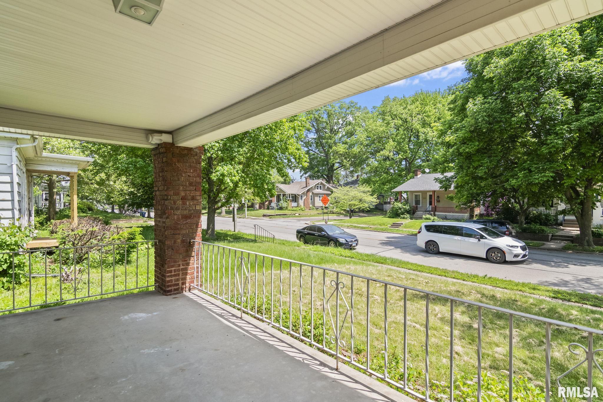 1809 South 4th Street Springfield, IL 62703 - Photo 4 of 30
