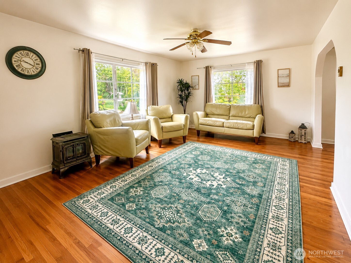 2154 Cranberry Road Grayland, WA 98547 - Photo 13 of 38 a living room with furniture and a rug