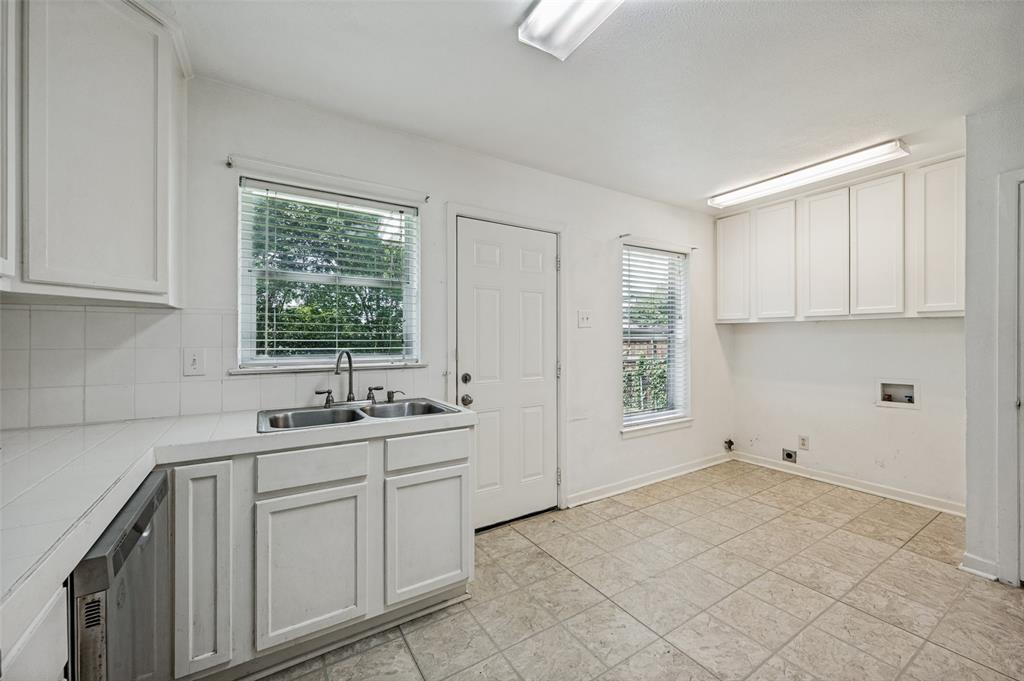 3742 Dunhaven Road Dallas, TX 75220 - Photo 4 of 10