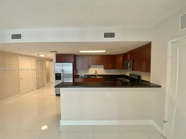 $3,550 | 170 Southeast 14th Street, Unit 2208, Miami, FL 33131