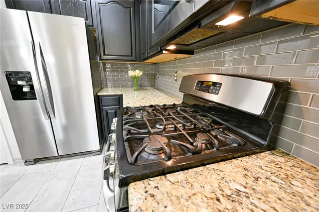 $495,000 | 10556 Laurelwood Lake Avenue, Las Vegas, NV 89166