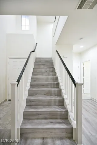 $495,000 | 10556 Laurelwood Lake Avenue, Las Vegas, NV 89166