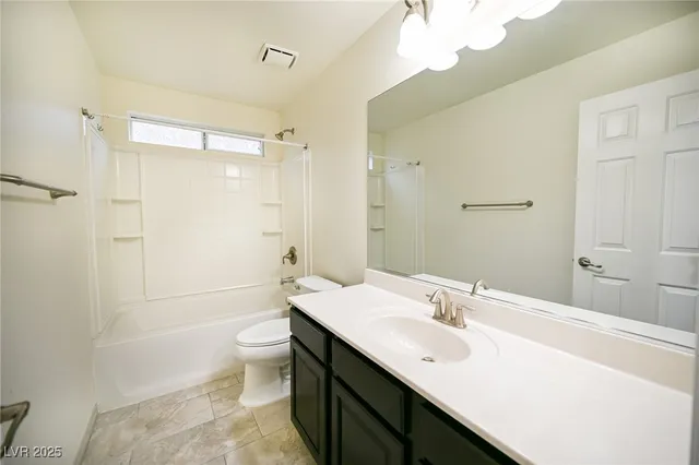 $495,000 | 10556 Laurelwood Lake Avenue, Las Vegas, NV 89166