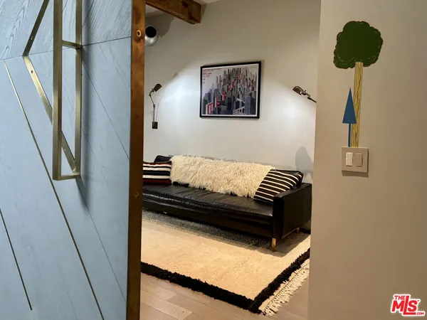 $5,900 | 527 Molino Street, Unit 401, Los Angeles, CA 90013