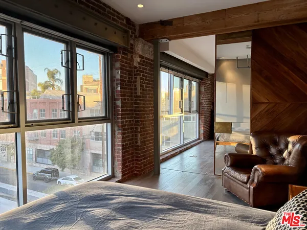 $5,900 | 527 Molino Street, Unit 401, Los Angeles, CA 90013