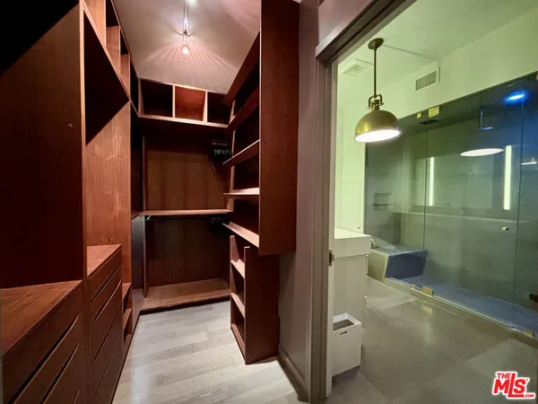 $5,900 | 527 Molino Street, Unit 401, Los Angeles, CA 90013