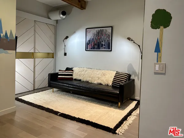 $5,900 | 527 Molino Street, Unit 401, Los Angeles, CA 90013