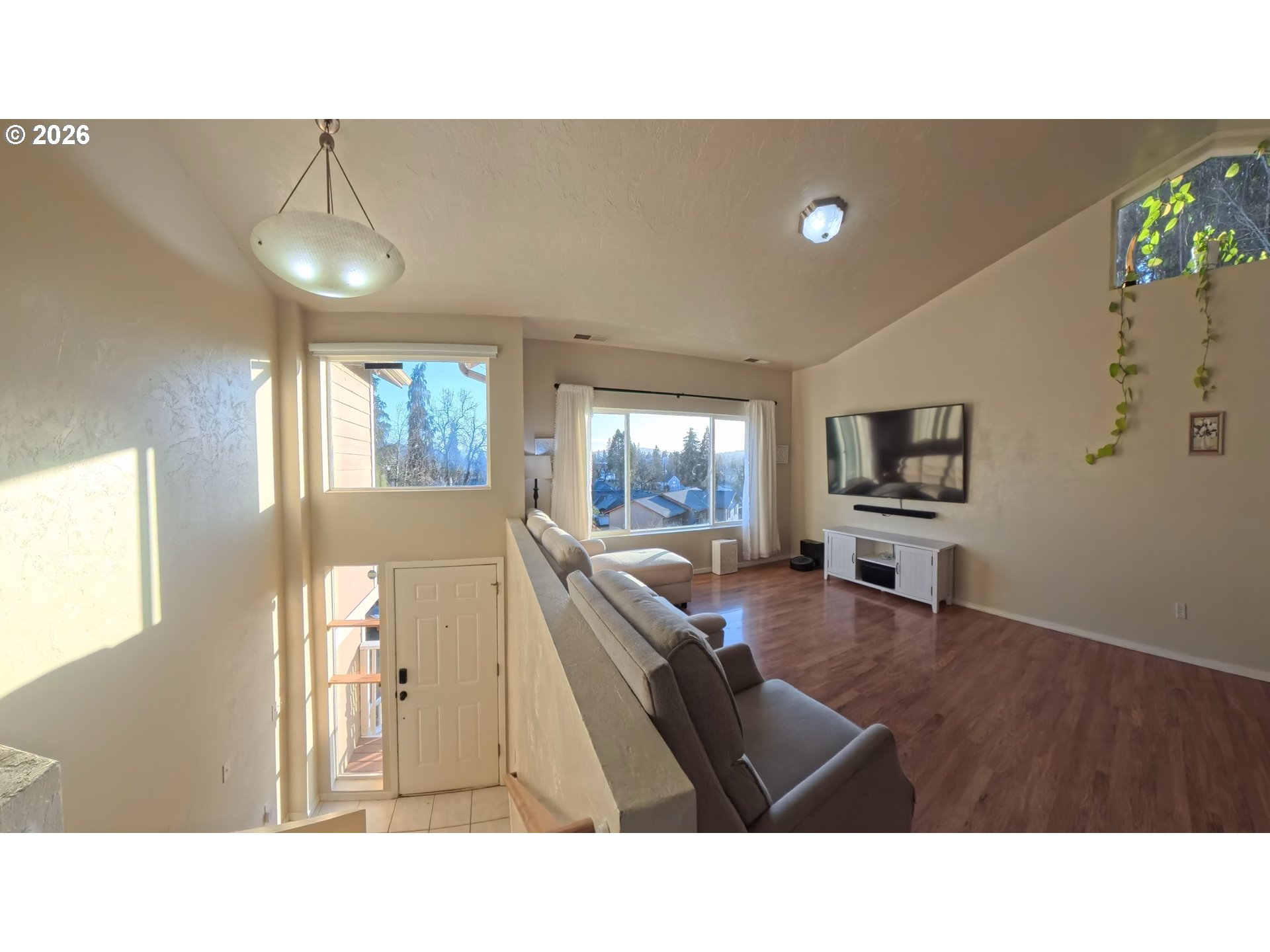 340 Kalapuya Way Cottage Grove, OR 97424 - Photo 4 of 44