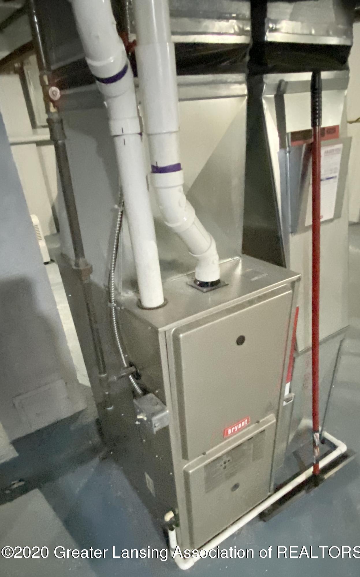 569 Armstrong Road Lansing, MI 48911 - Photo 25 of 27 25 Furnance