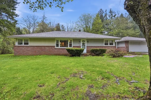 $419,000 | 223 South Barre Road, Barre, MA 01005