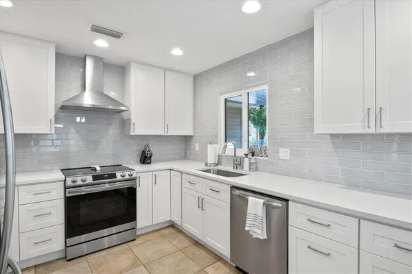 $10,000 | 2729 Sydelle Street, Sarasota, FL 34237