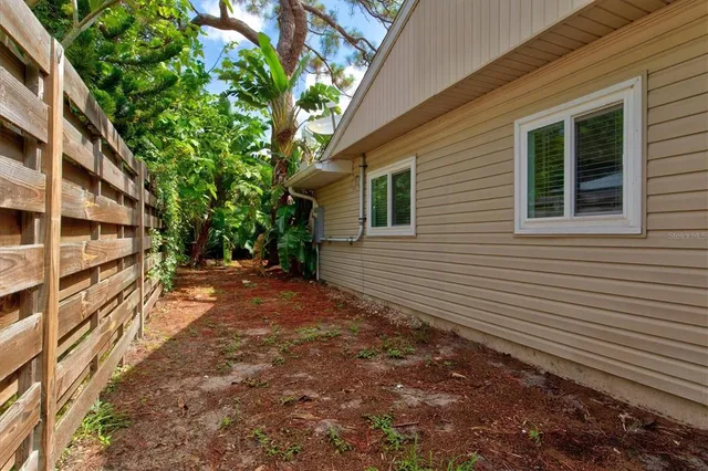 $10,000 | 2729 Sydelle Street, Sarasota, FL 34237