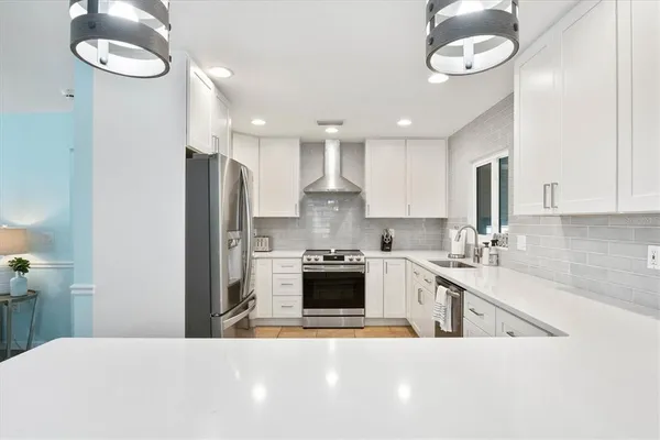 $10,000 | 2729 Sydelle Street, Sarasota, FL 34237