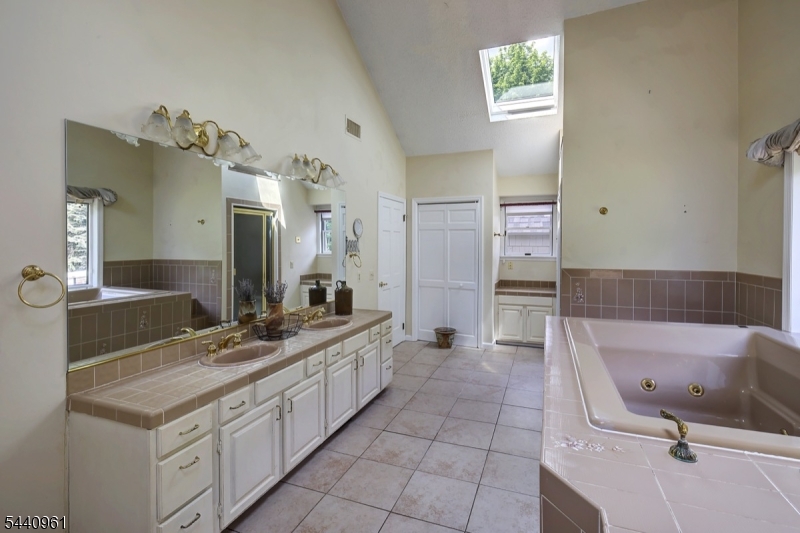 13 Farmersville Road Califon, NJ 07830 - Photo 16 of 29 Gallery Image 16