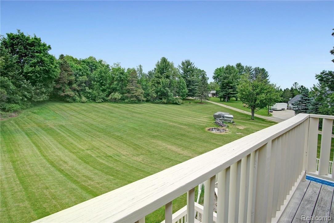 7685 Taft Road Romeo, MI 48065 - Photo 21 of 39 View from upper level
