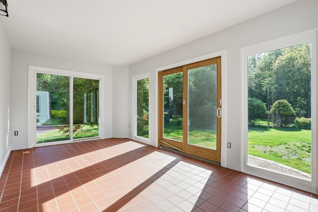 106 Bolton Road Harvard, MA 01451 - Photo 16 of 40
