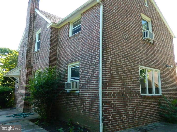 200 Avon Road Springfield, PA 19064 - Photo 3 of 25 Exterior Side